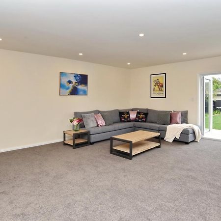 Weston Villa - Spacious & Family Friendly - Bookahome Christchurch Exteriér fotografie