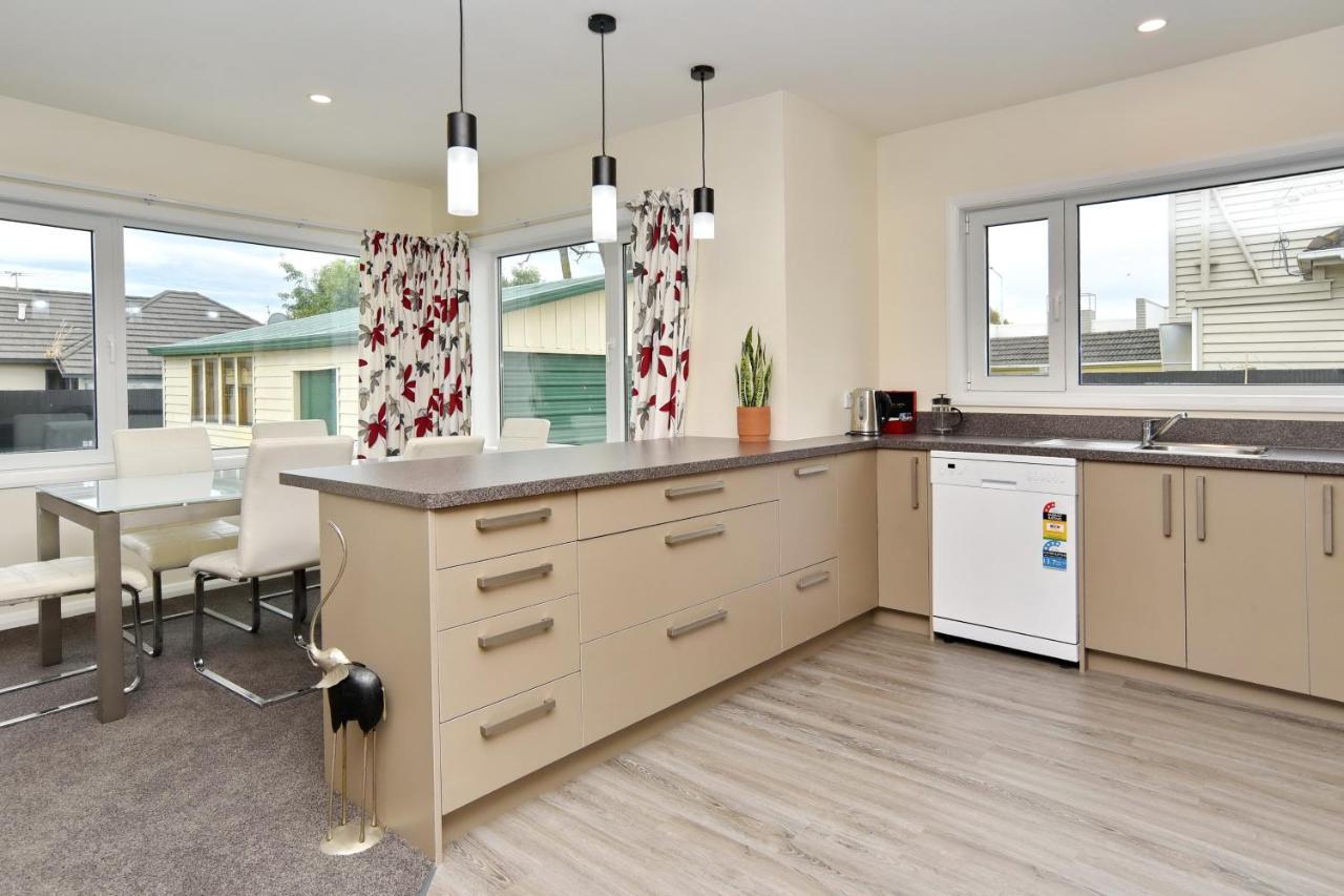 Weston Villa - Spacious & Family Friendly - Bookahome Christchurch Exteriér fotografie